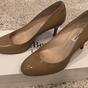 LK Bennett Nude patent leather Sledge pump size 37